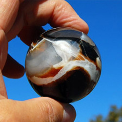 Камень оникс и его свойства